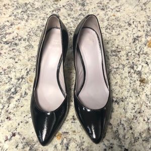 JOHNSTON & MURPHY • VANESSA Pointed-toe Pump